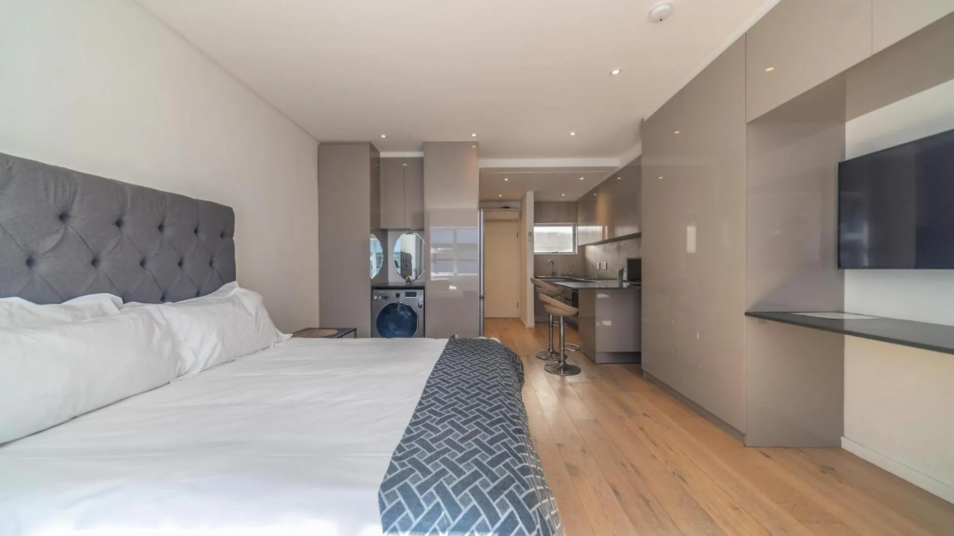 33 At Sandrigham Cape Town